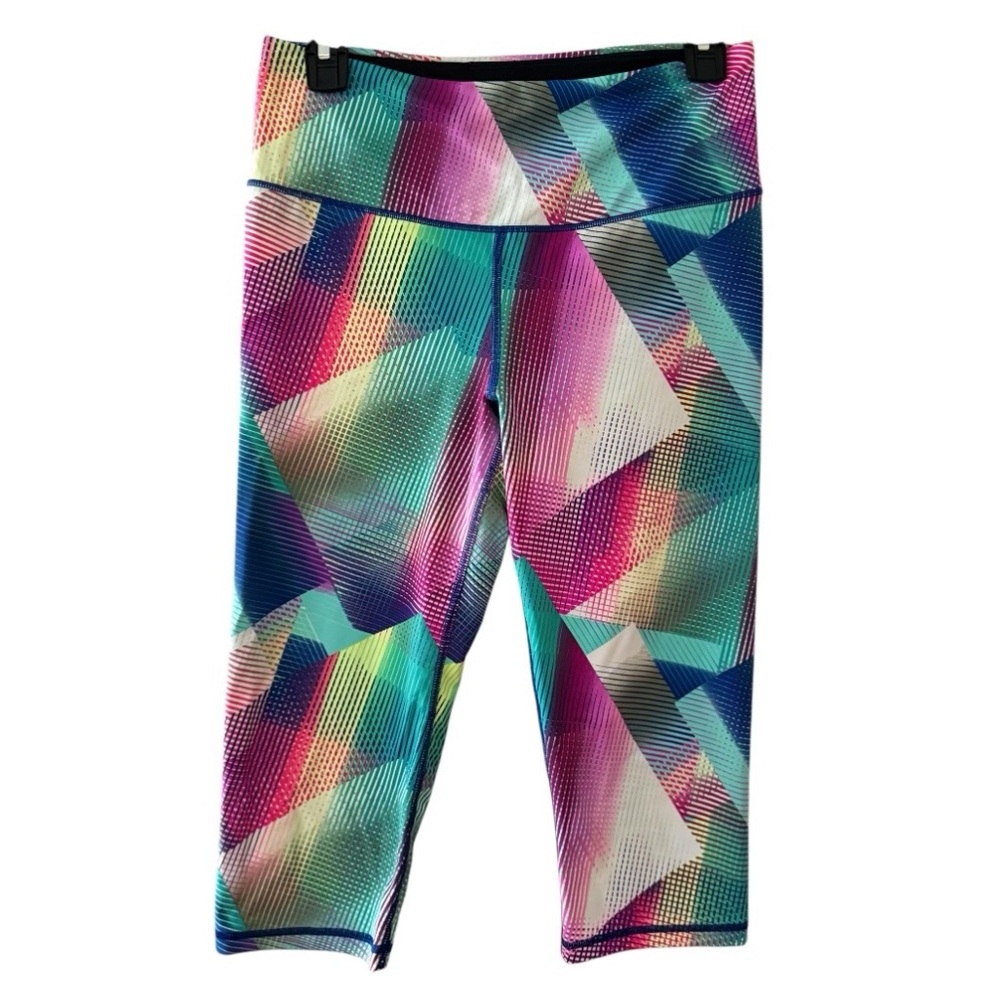 Victoria’s Secret VSX Knockout Capri Leggings Kaleidoscope Print Size Medium